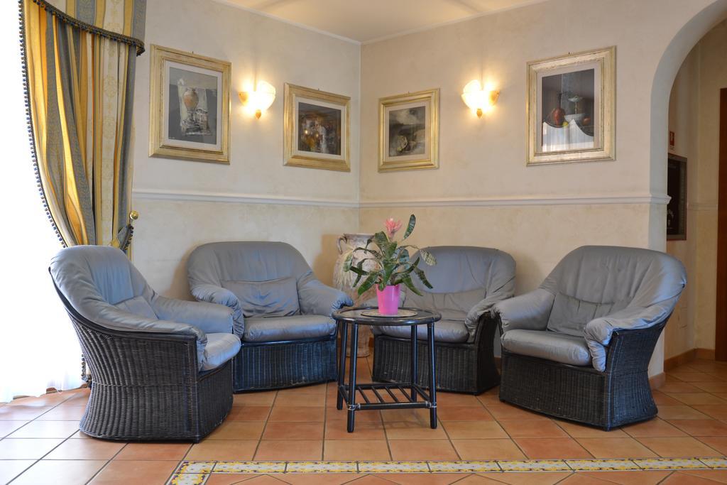 Villa Luigi Hotel & Restaurant Nuova Gestione Villa Rosa Di Martinsicuro Dış mekan fotoğraf