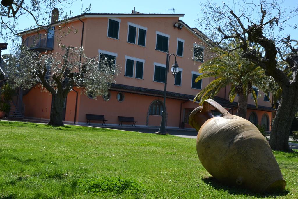 Villa Luigi Hotel & Restaurant Nuova Gestione Villa Rosa Di Martinsicuro Dış mekan fotoğraf