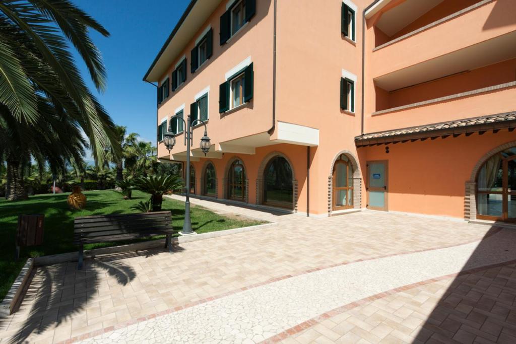 Villa Luigi Hotel & Restaurant Nuova Gestione Villa Rosa Di Martinsicuro Dış mekan fotoğraf