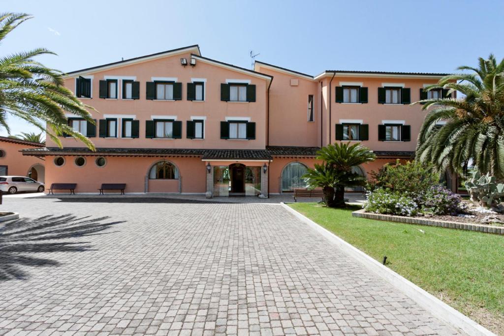 Villa Luigi Hotel & Restaurant Nuova Gestione Villa Rosa Di Martinsicuro Dış mekan fotoğraf