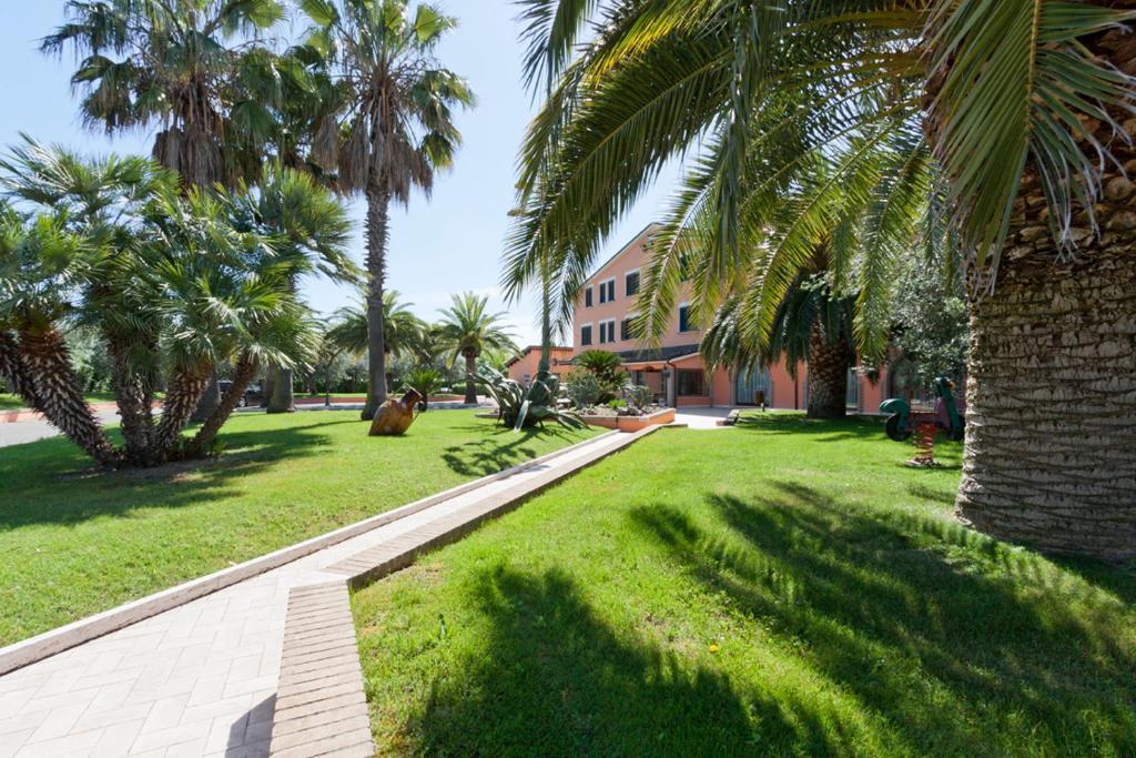 Villa Luigi Hotel & Restaurant Nuova Gestione Villa Rosa Di Martinsicuro Dış mekan fotoğraf