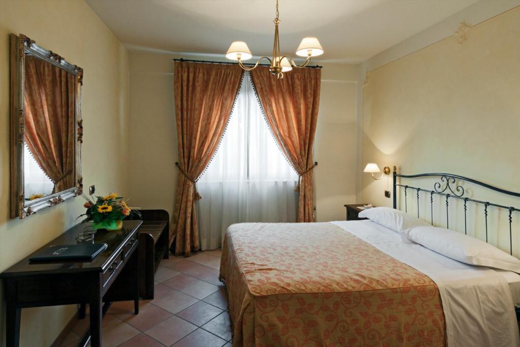 Villa Luigi Hotel & Restaurant Nuova Gestione Villa Rosa Di Martinsicuro Oda fotoğraf