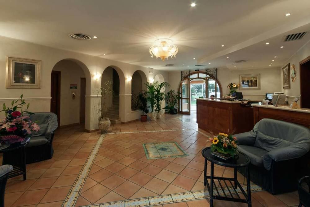 Villa Luigi Hotel & Restaurant Nuova Gestione Villa Rosa Di Martinsicuro Dış mekan fotoğraf