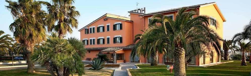 Villa Luigi Hotel & Restaurant Nuova Gestione Villa Rosa Di Martinsicuro Dış mekan fotoğraf