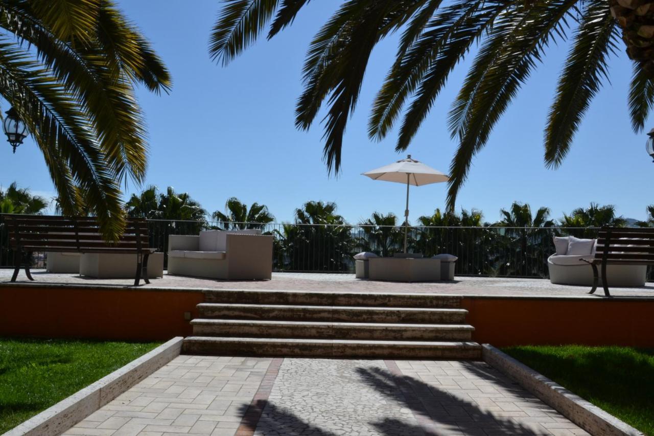 Villa Luigi Hotel & Restaurant Nuova Gestione Villa Rosa Di Martinsicuro Dış mekan fotoğraf
